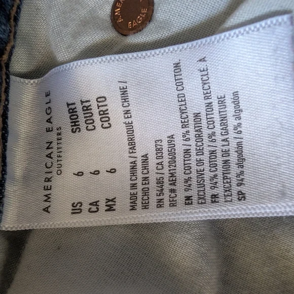 American Eagle High waist Straight Leg Short Jeans - Picture 5 of 5